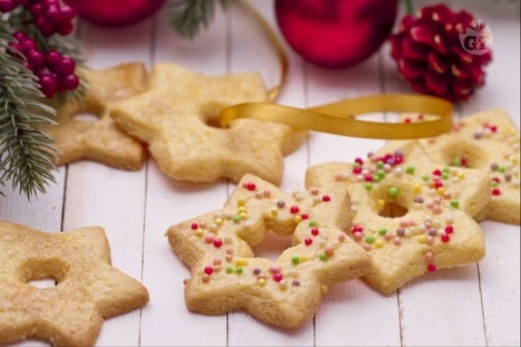 Stella Di Natale Da Appendere.Golosita Sotto L Albero I Biscotti Stella Di Natale Informazioni Utili Gruppo Monviso Immobiliare